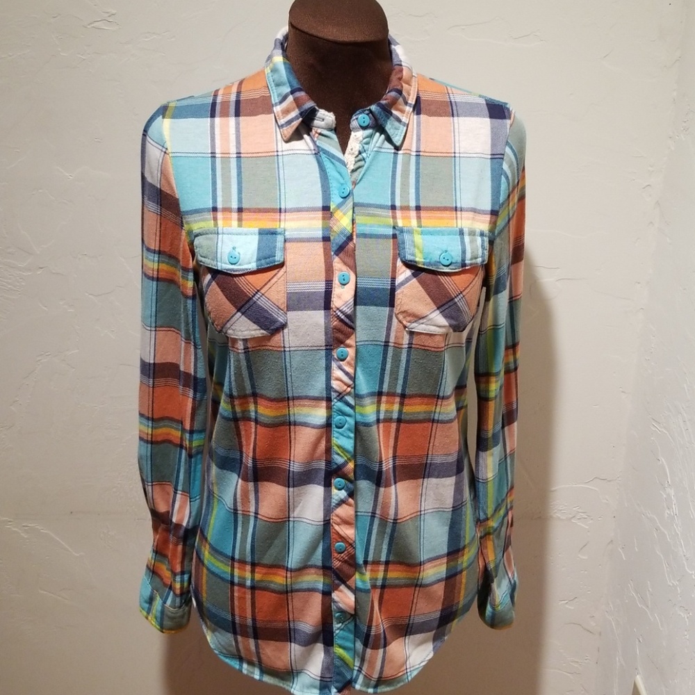 Super soft pretty plaid button up w/ lace accent